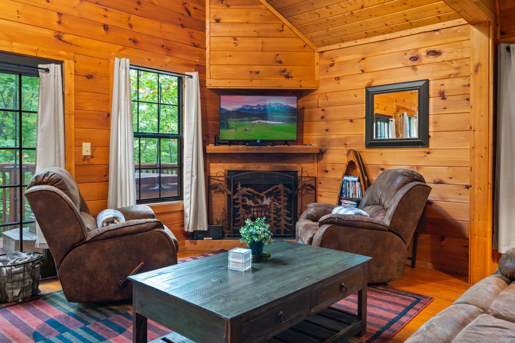 Great Smoky Mountains Cabin!, Secluded, Pet-Kid Friendly! Sevierville Exterior photo